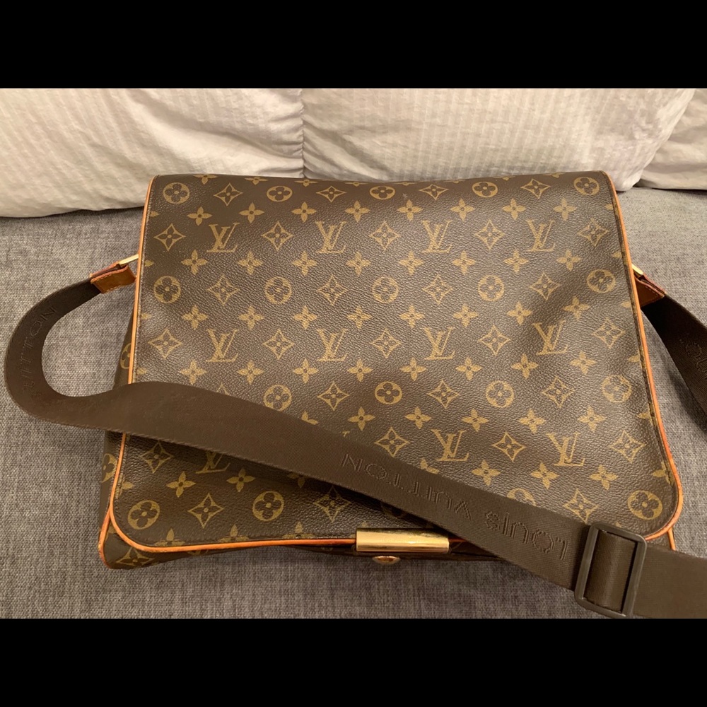Louis Vuitton Men’s Monogram Messenger Bag